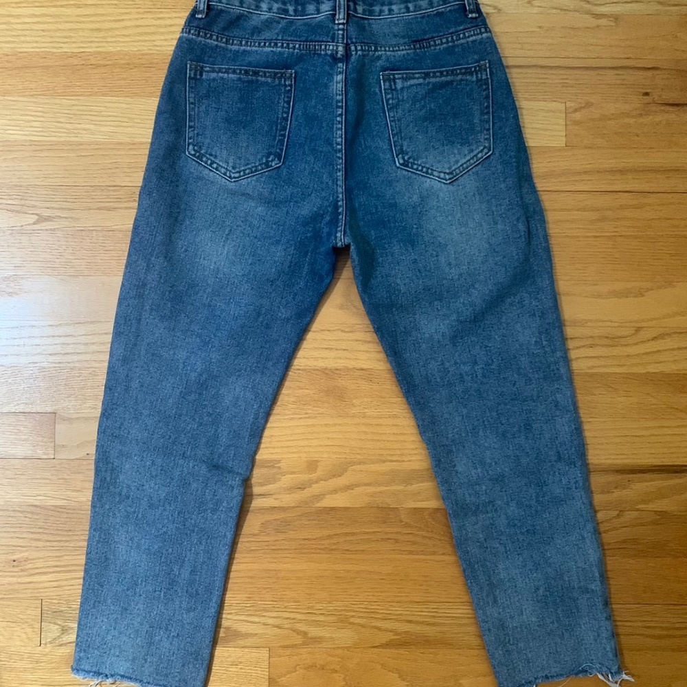 High-Rise Distressed Cropped Jeans - Picture 5 of 5